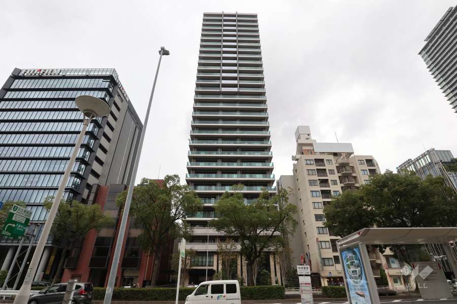 タワー・ザ・ファースト名古屋　伏見の外観（東側から）