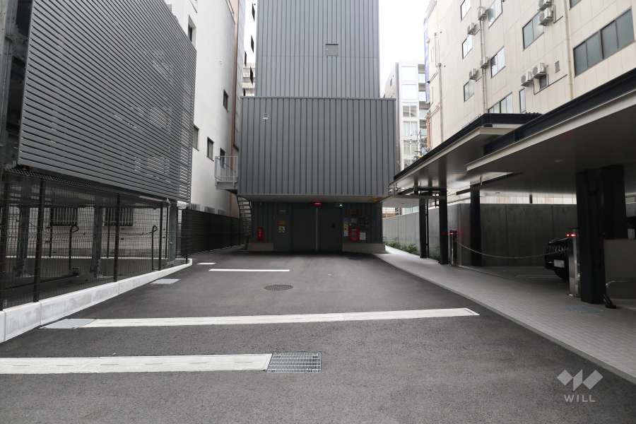 敷地内駐車場（タワー式立体）