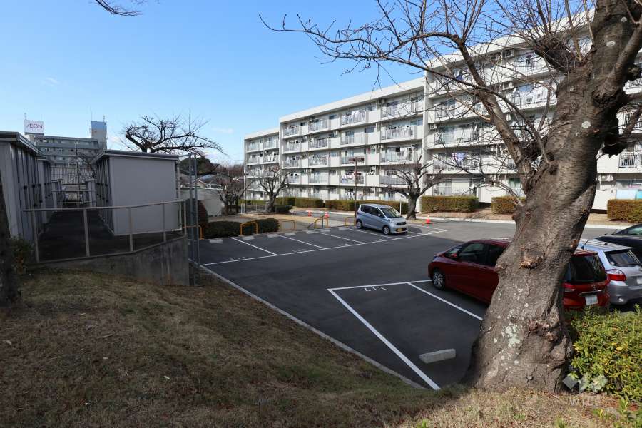 敷地内駐車場（屋外平面式）
