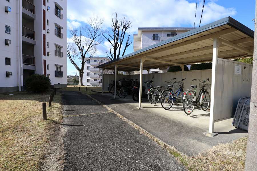 駐輪場、バイク置場
