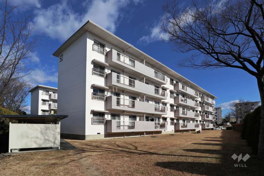 相生山団地50棟の外観（南西側から）