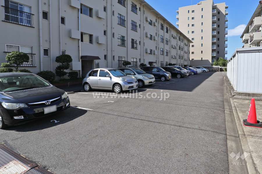 敷地内駐車場(屋外平面式)