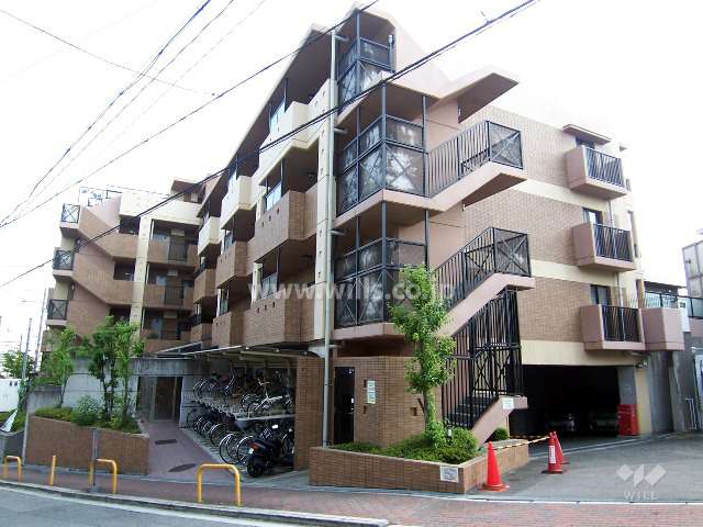 ベルク吹田千里丘の外観（北東側から）