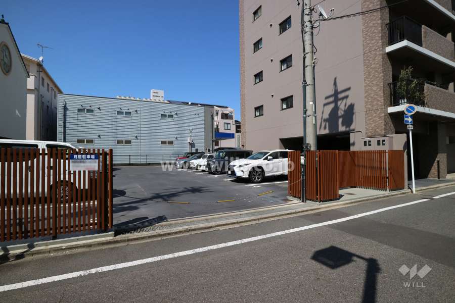 駐車場の出入り口