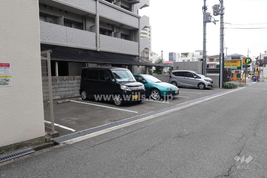 敷地内駐車場（屋外平面式）