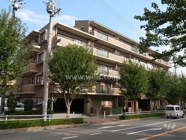 ステイツ千里山南が丘の外観（北西側から）