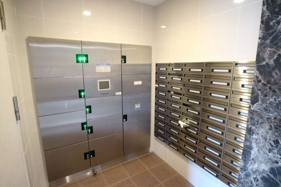 集合ポストと宅配ボックス