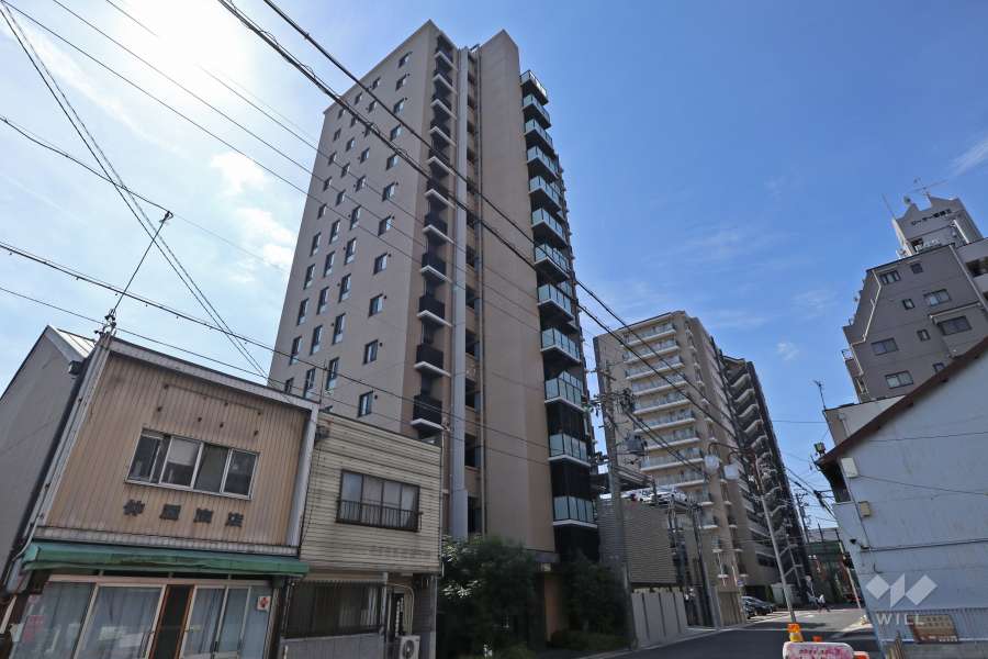 プラセシオン堀田駅前の外観（北東側から）