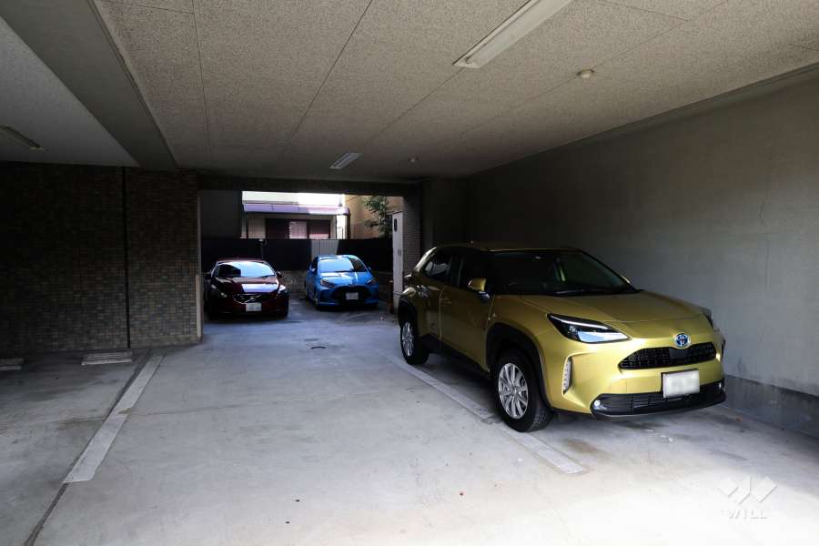 敷地内駐車場（屋外平面式、屋内平面式）