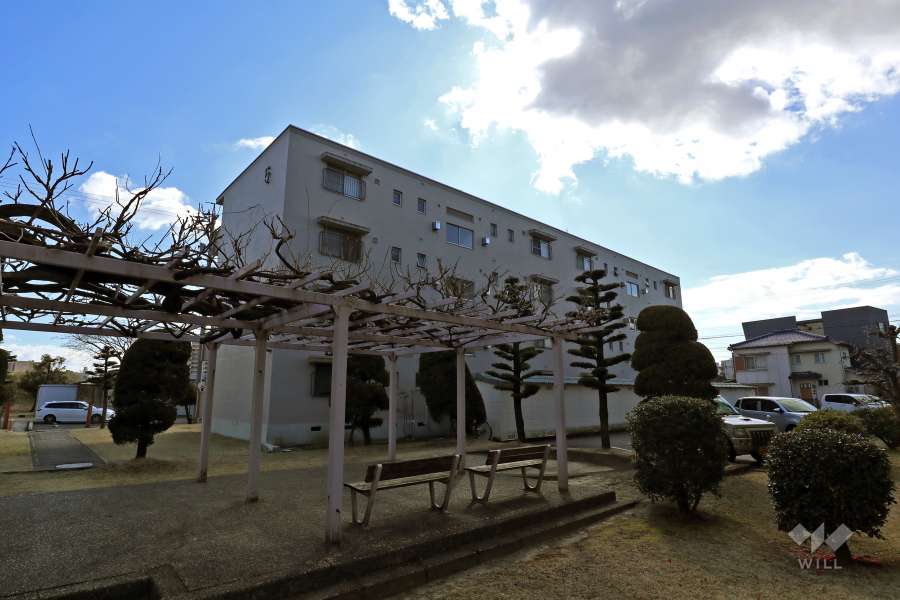 長栄住宅5号棟の外観（北側から）