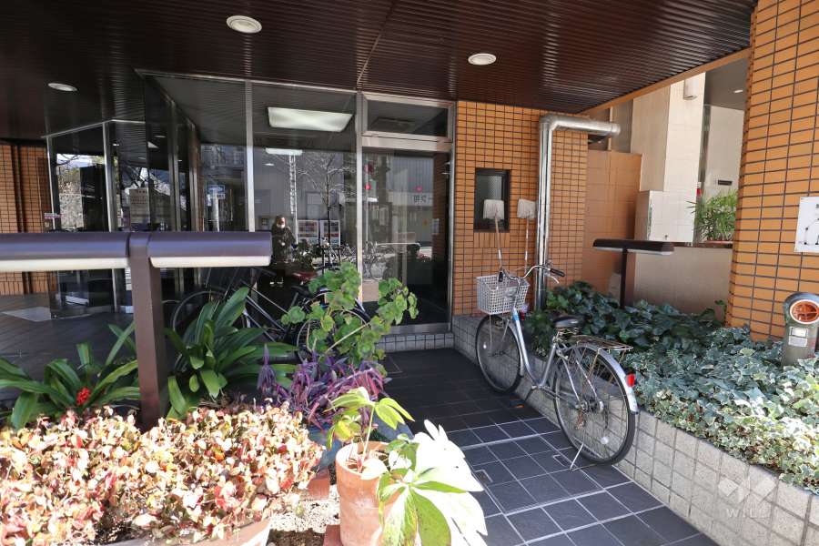 駐輪場（屋根付き）