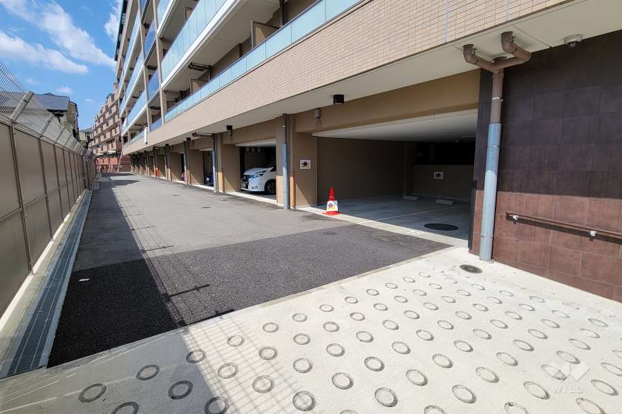 敷地内駐車場（屋内平面式）