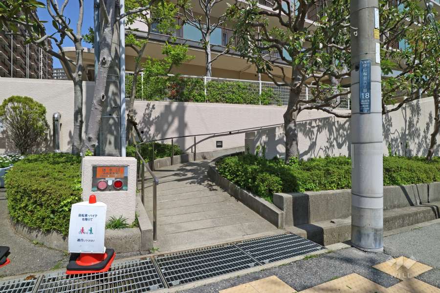 エントランスアプローチ