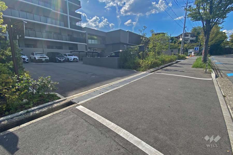 駐車場の出入り口