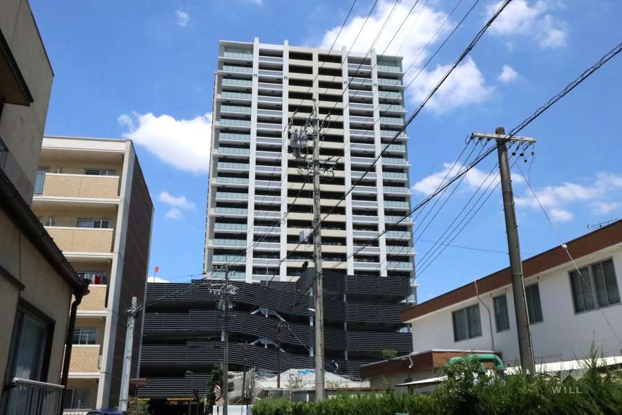 プラウドタワー春日井の外観（南側から）※2021年7月現在、新築工事中