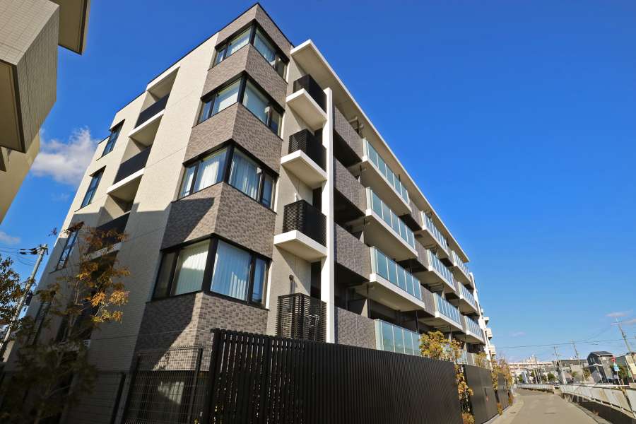 ブランズ甲子園浜田町の外観（南東側から）