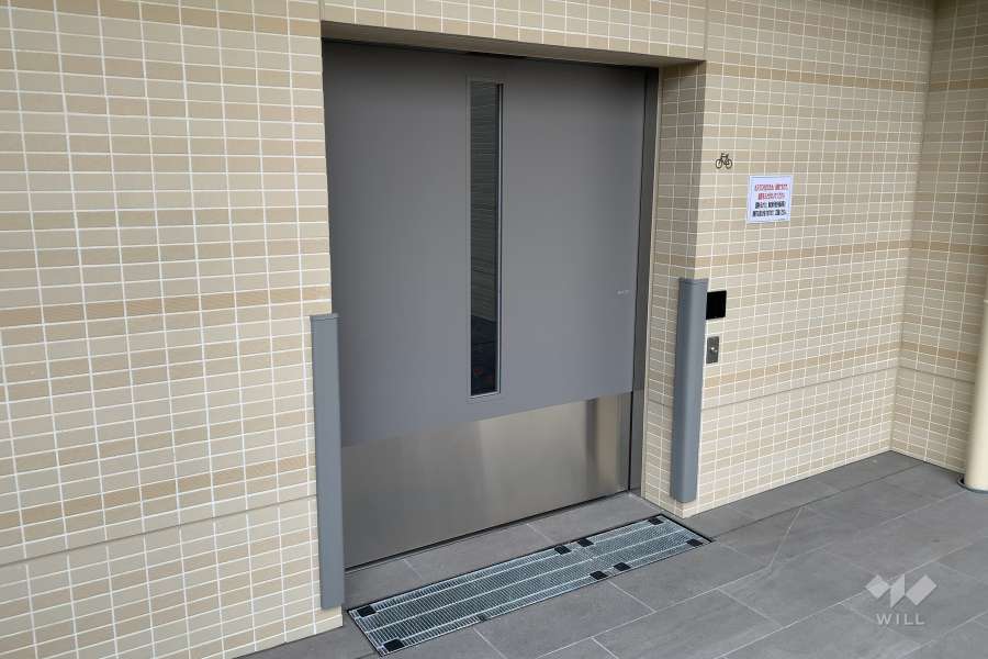 駐輪場出入り口