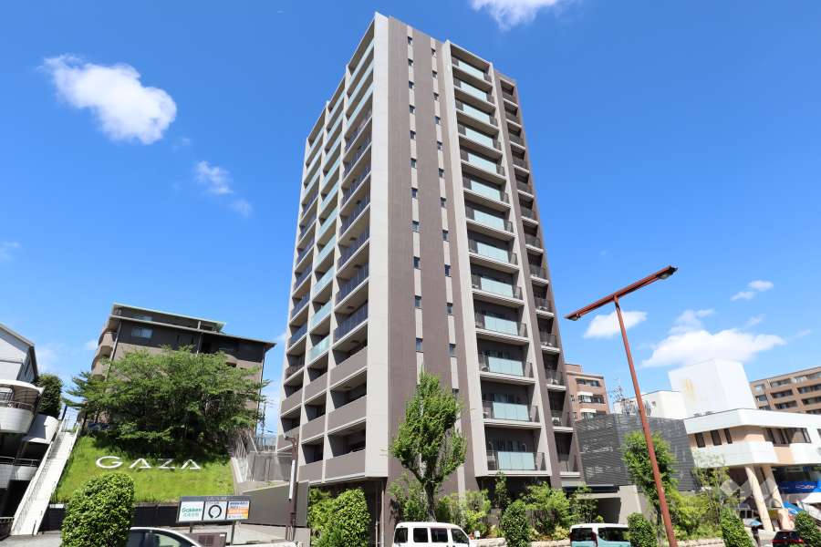 マストスクエア本山四谷通の外観（南東側から）