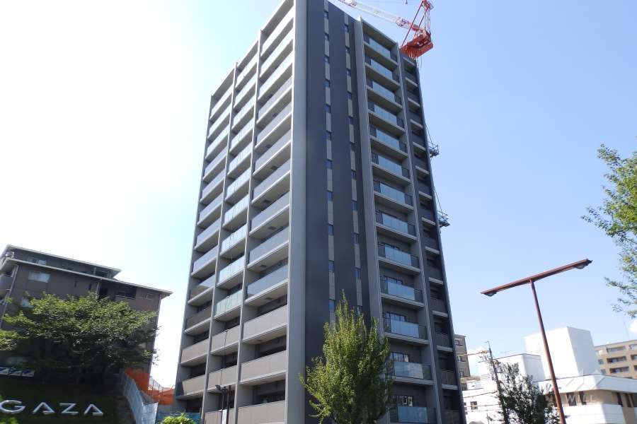 マストスクエア本山四谷通の外観（東側から）