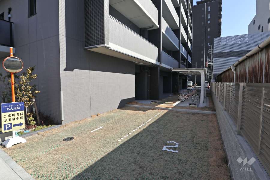 敷地内駐車場（屋外平面式）