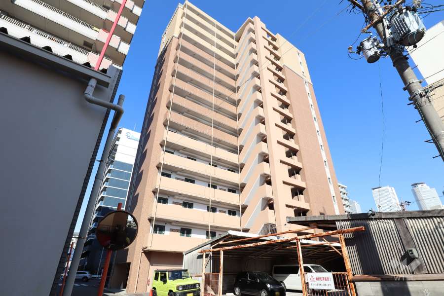 プレサンス名古屋STATIONアライブの外観（南西側から）