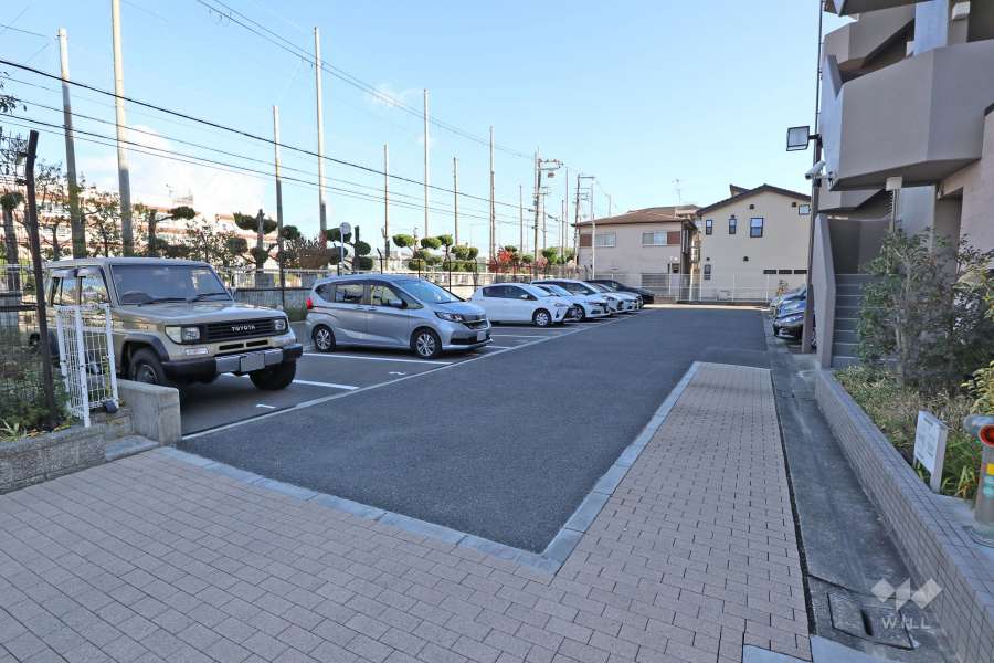敷地内駐車場（屋外平面式）