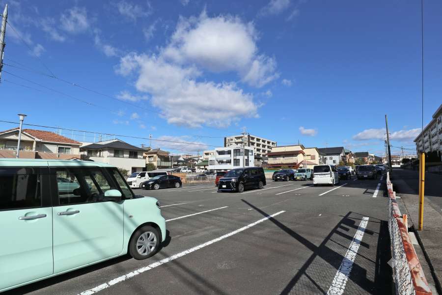 敷地内駐車場（屋外平面式）