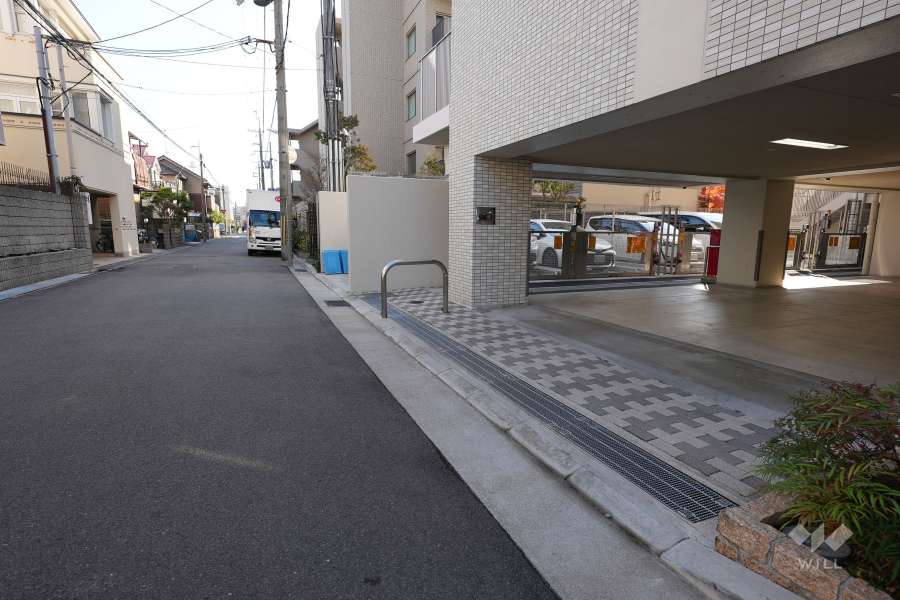 駐車場の出入口