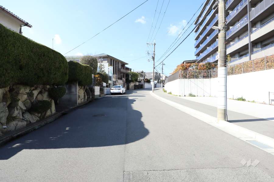 敷地南西側の前面道路
