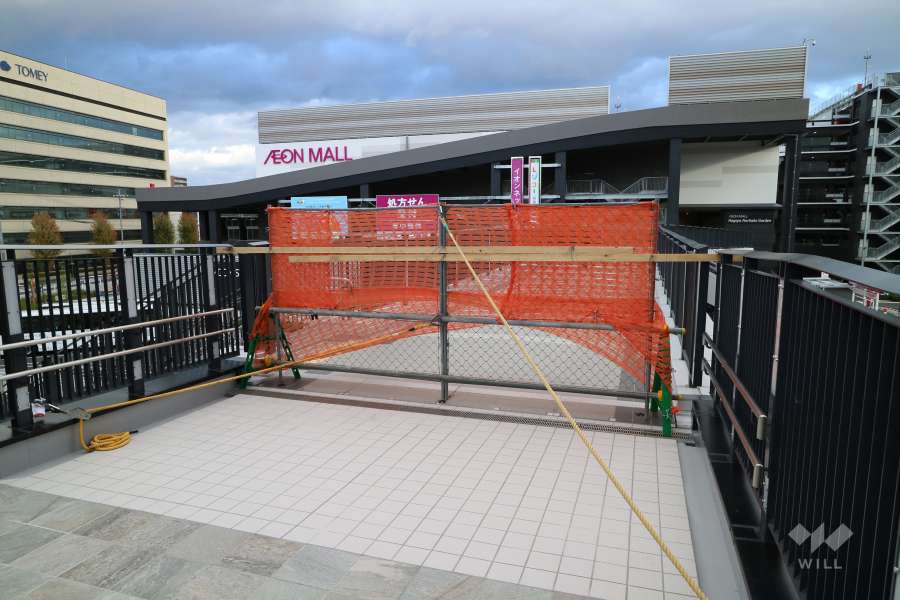 「イオンモールイオンモール-Nagoya-Noritake-Garden」と直通の通路