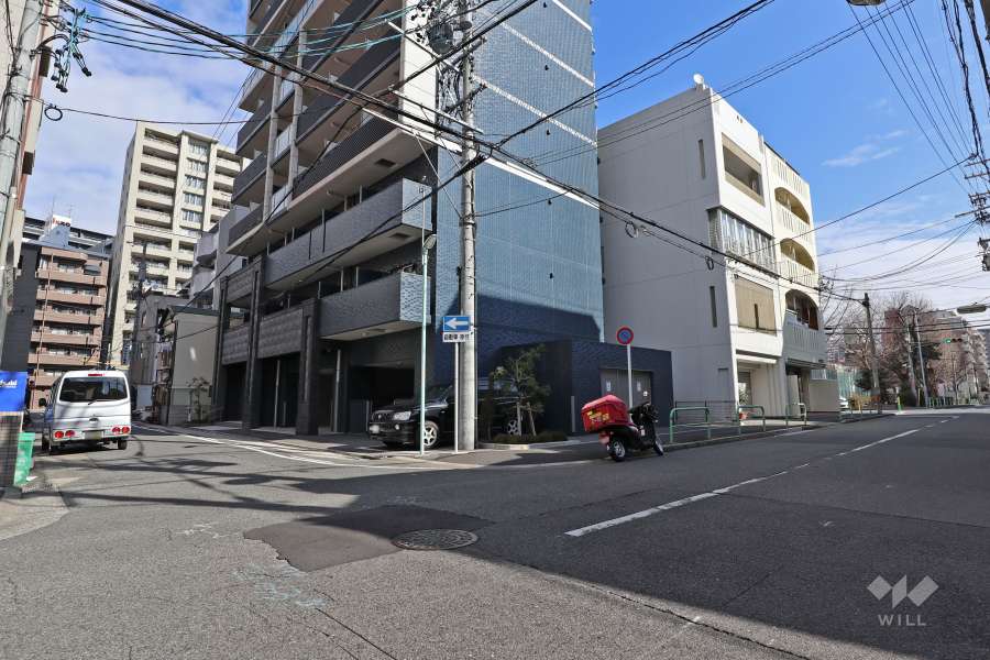 敷地南側は松元通に面しています。