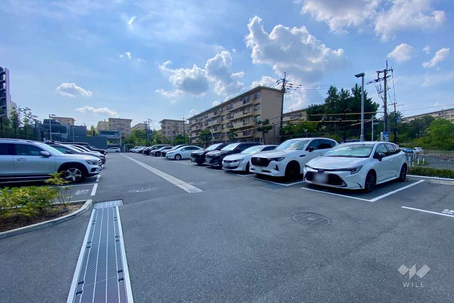 敷地内駐車場（屋外平面式）