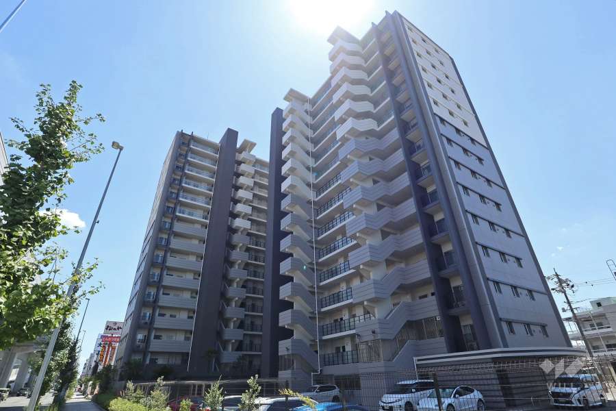 プレサンスロジェ瑞穂ガーデンの外観（北東側から）