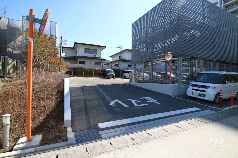 駐車場の出入り口