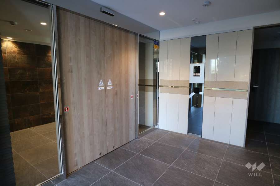 エントランスホール