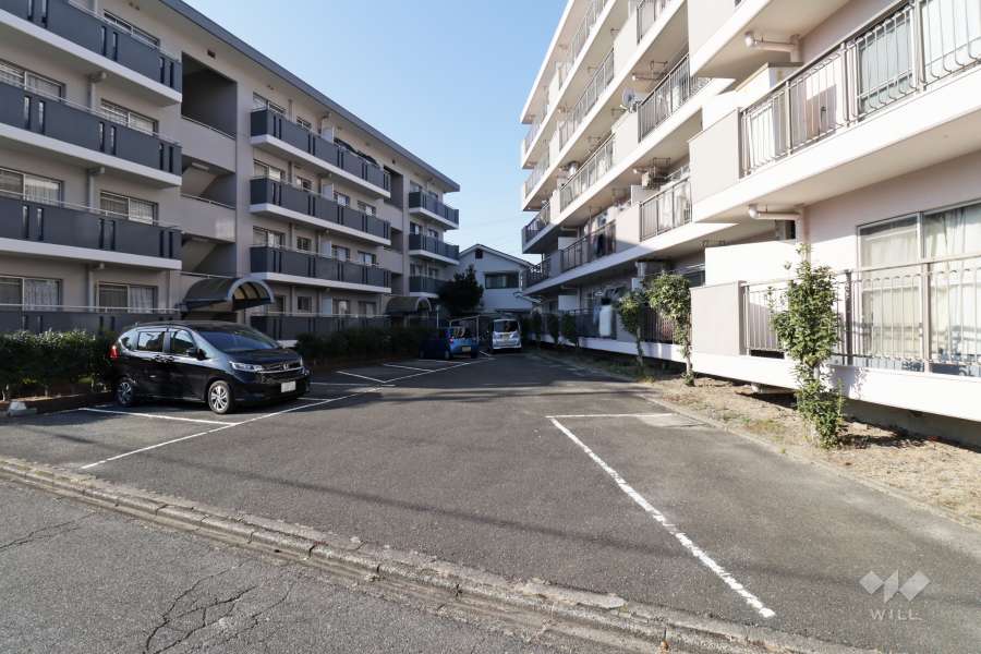 敷地内駐車場（屋外平面式）