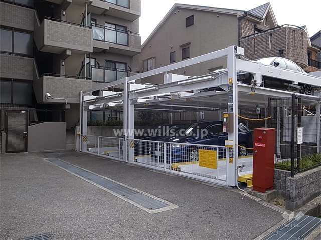 機械式の敷地内駐車場