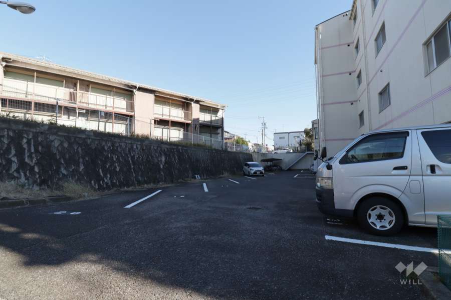 敷地内駐車場（屋外平面式）