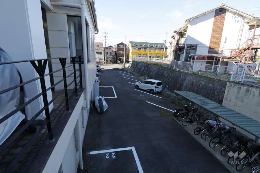 敷地内駐車場（屋外平面式）