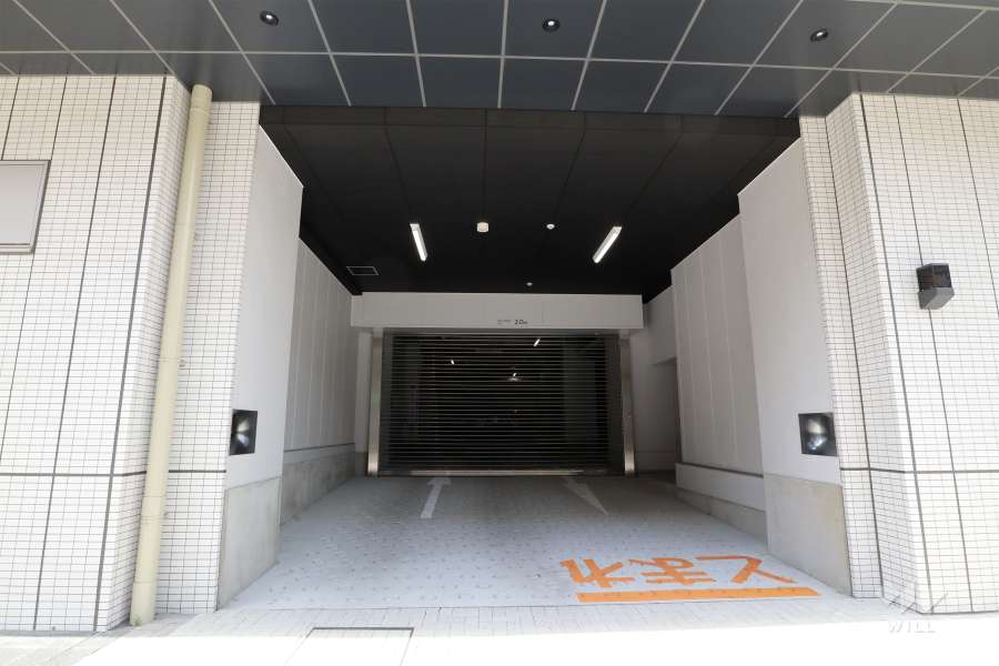 駐車場の出入口（リングシャッター付き）