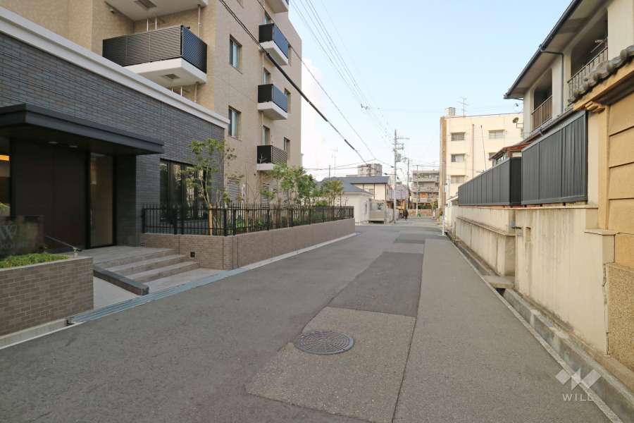 敷地北側の前面道路