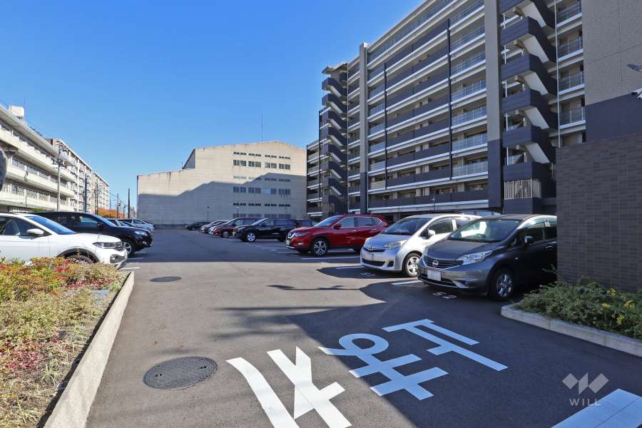 駐車場出入口