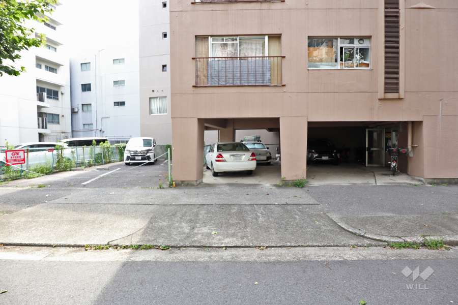 駐車場出入口