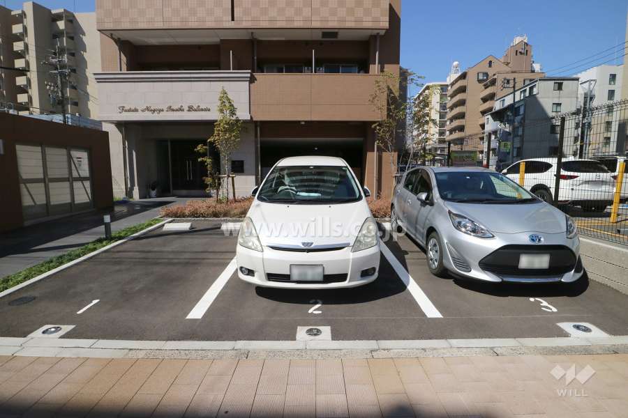 敷地内駐車場（屋外平面式）