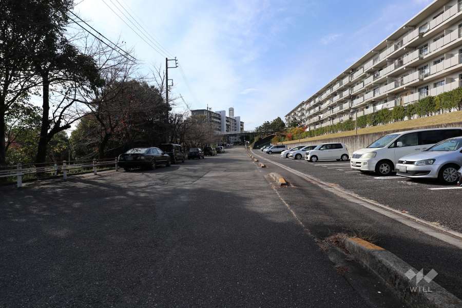 敷地南側の前面道路