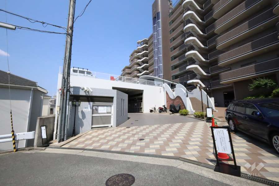 駐車場の出入り口