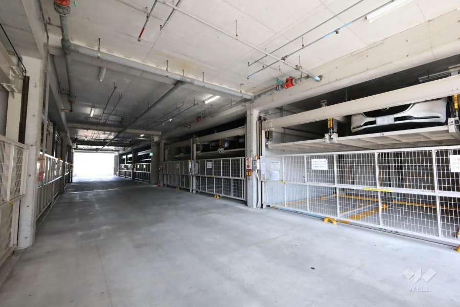 敷地内駐車場（屋内機械式）