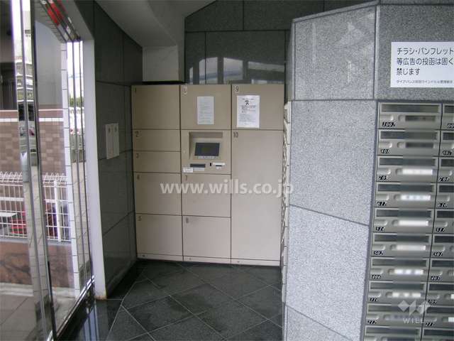 共用ポストと宅配ボックス