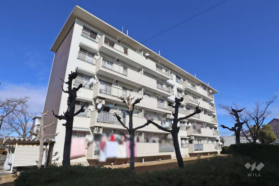 中央台団地221号棟の外観（南西側から）