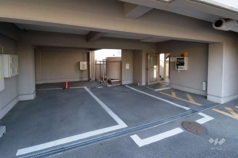 敷地内駐車場（屋内平面式）